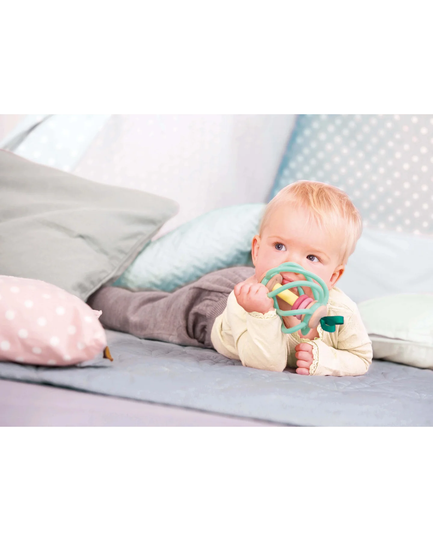 hape-apple-grab-toy