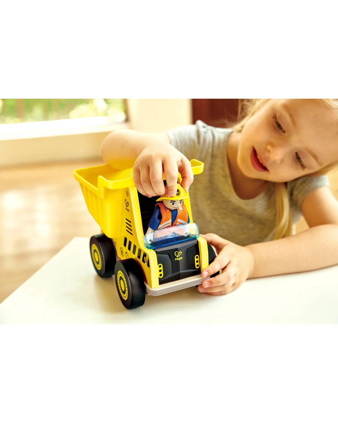 hape-hauler-dump-truck