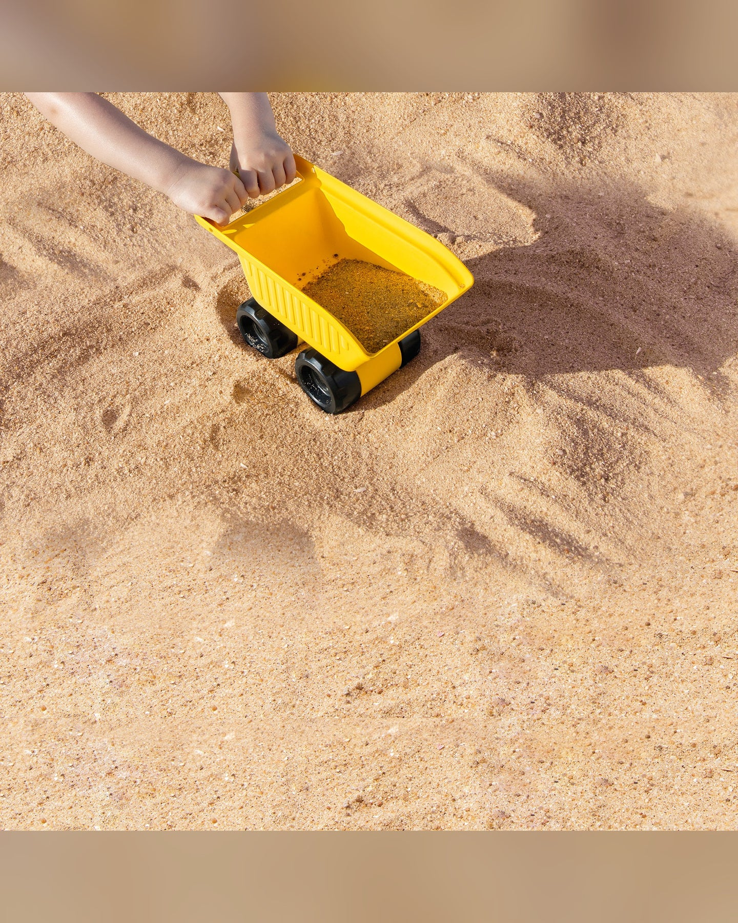 hape-mighty-dump-truck