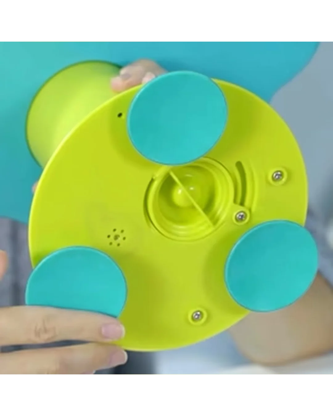 hape-musical-whale-fountain