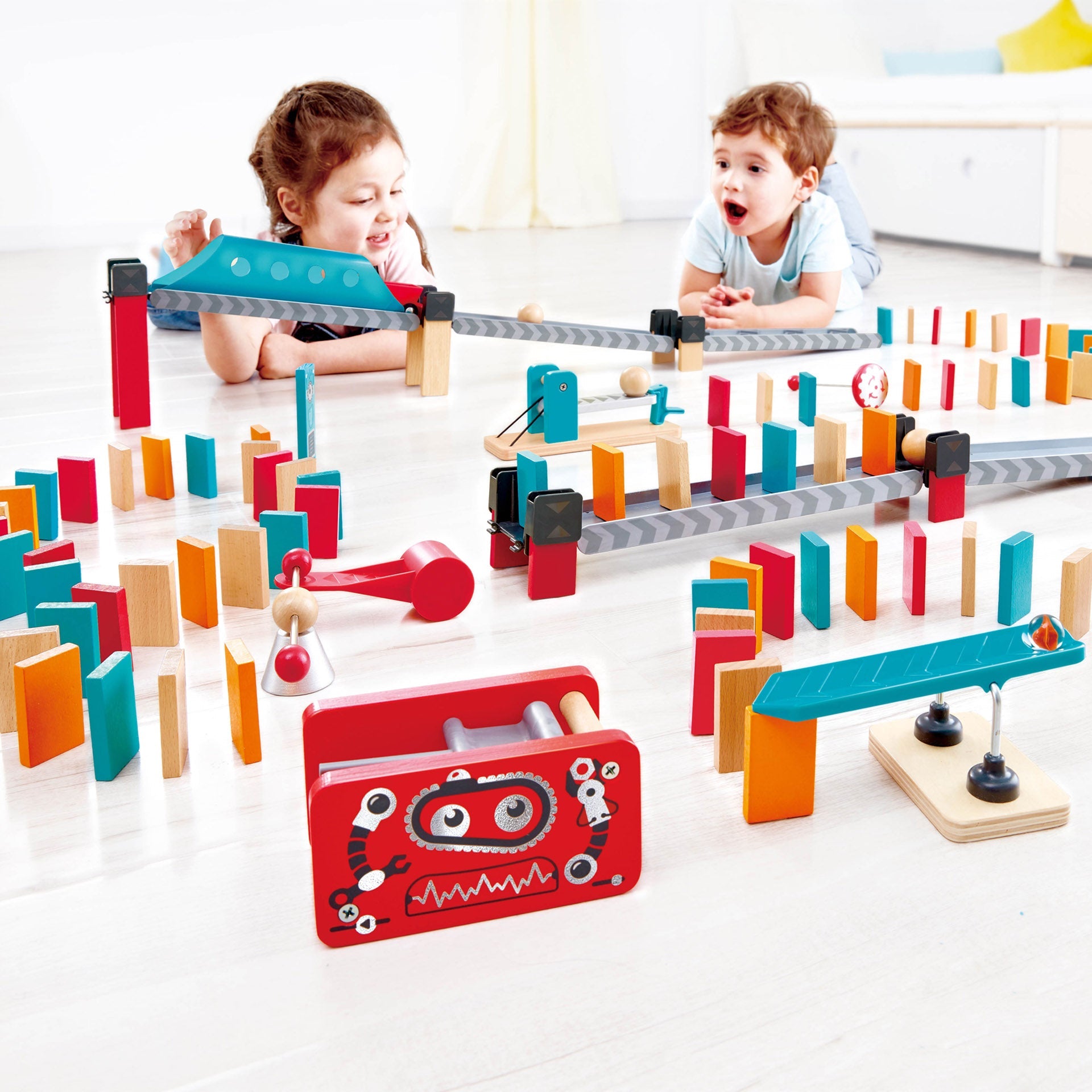 hape-robot-factory-domino