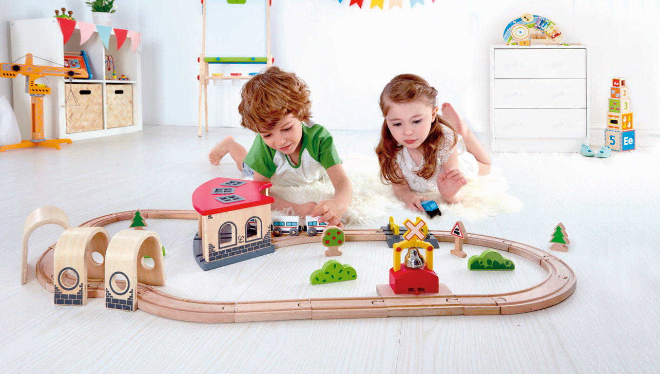 hape-big-engine-shed