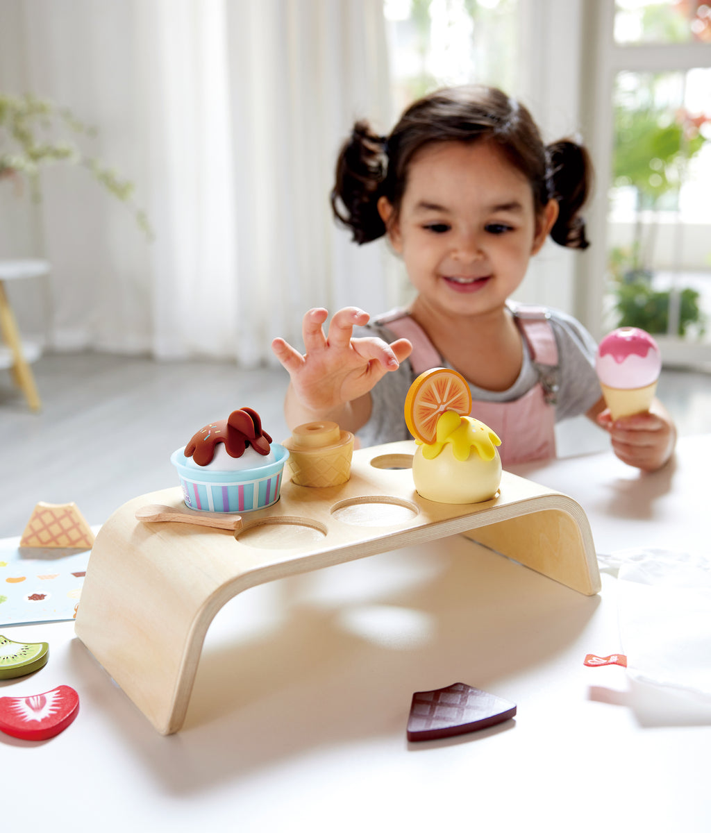 hape-creamy-dreamy-ice-cream-corner