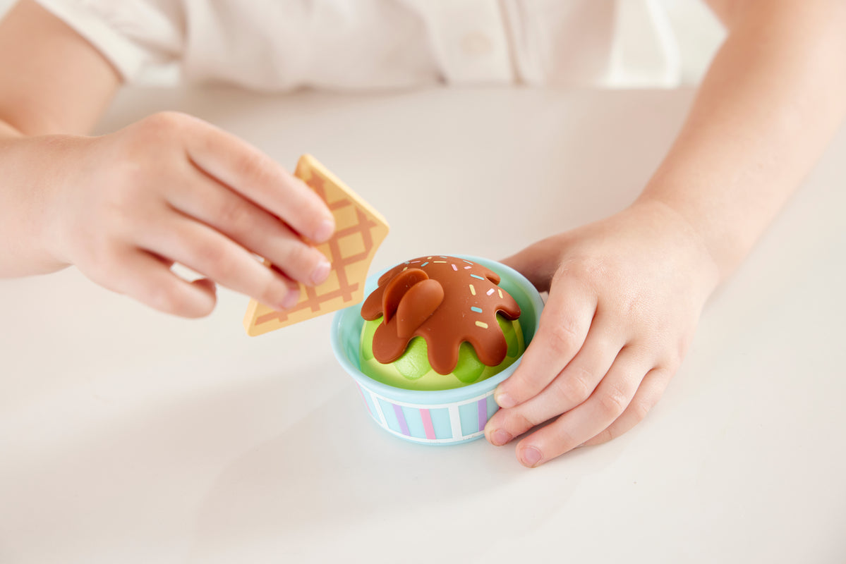 hape-creamy-dreamy-ice-cream-corner