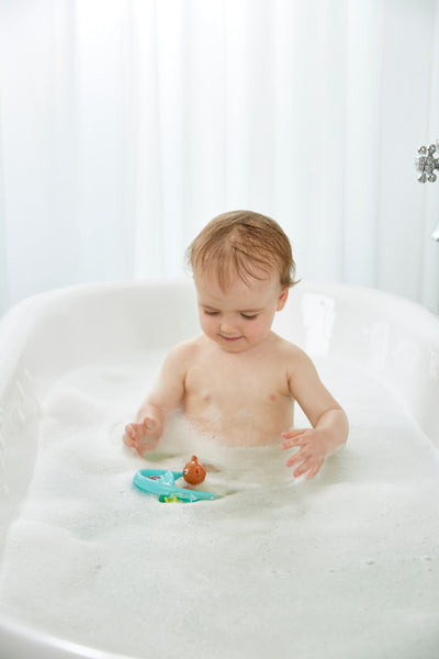 hape-tubing-pull-back-boat