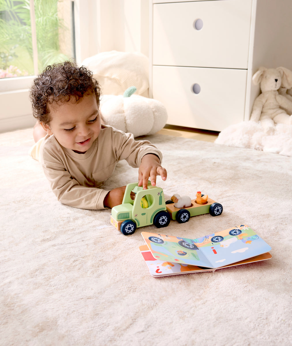 hape-land-the-rumbling-tractor