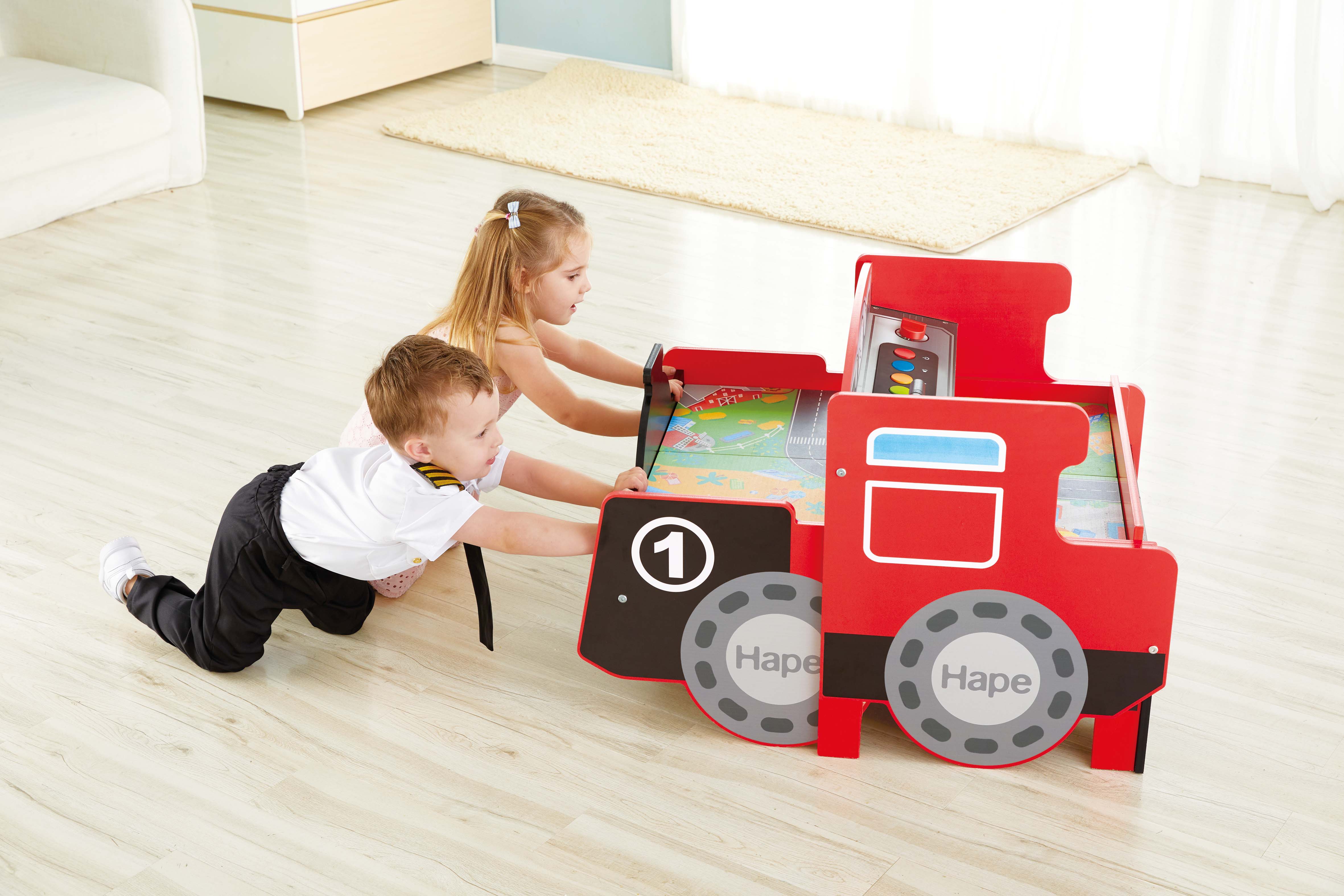 hape-ride-on-and-foldable-engine-table