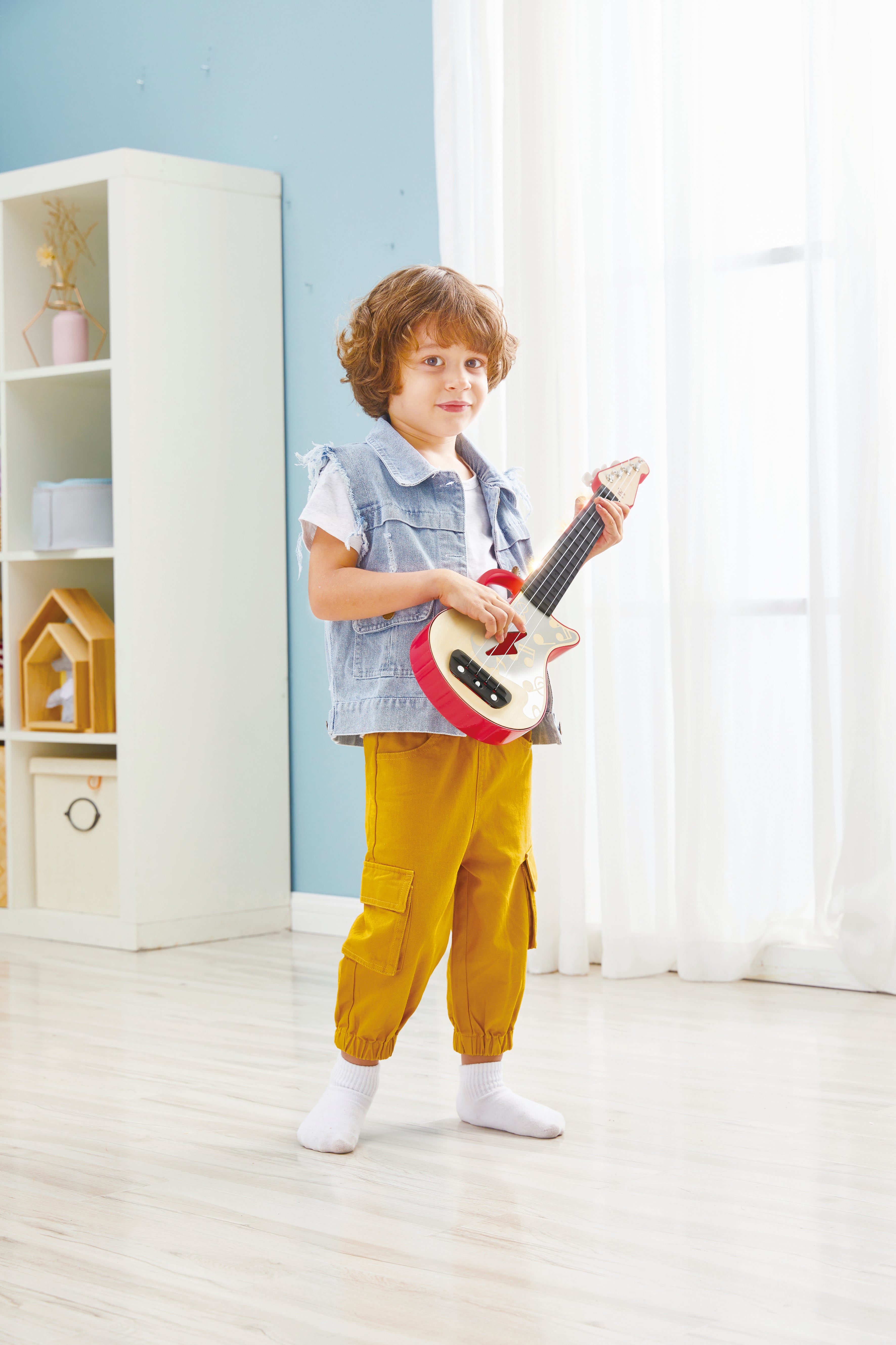 hape-learn-with-lights-ukulele-red