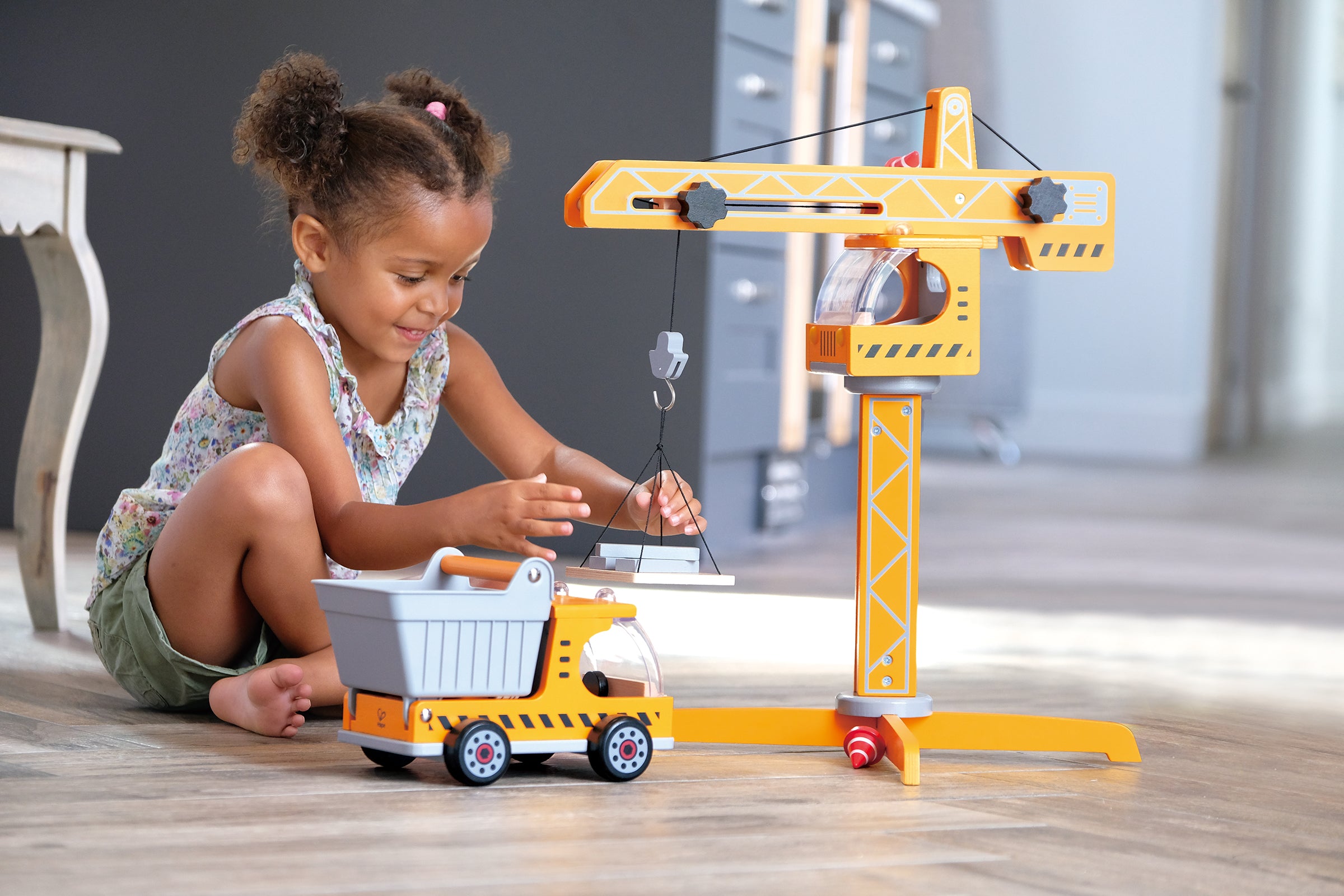 hape-crane-lift