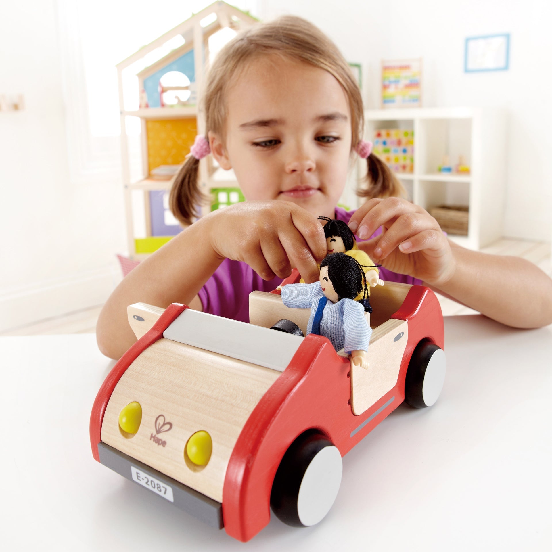 hape-family-car
