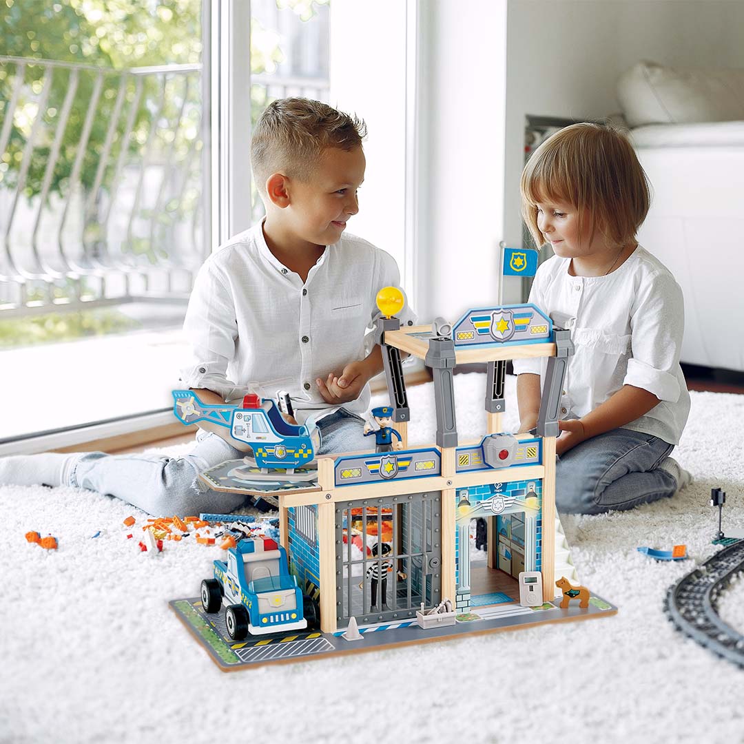 hape-metro-police-dept-playset