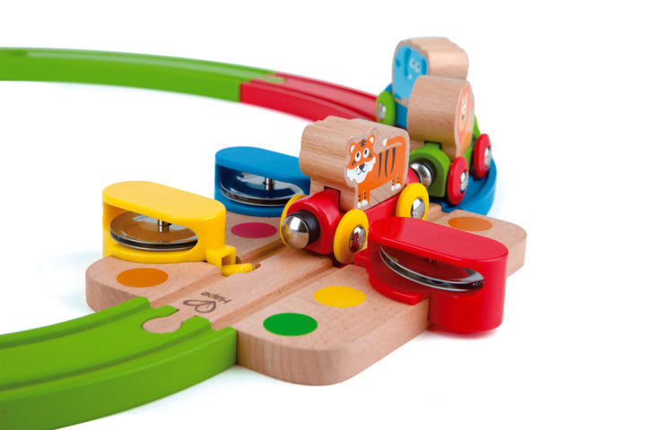 hape-rainbow-puzzle-railway