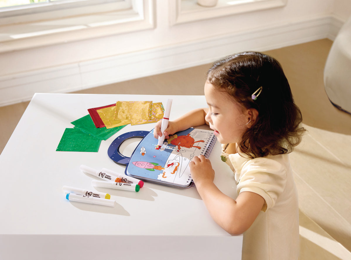 hape-foil-art-travel-kit-space