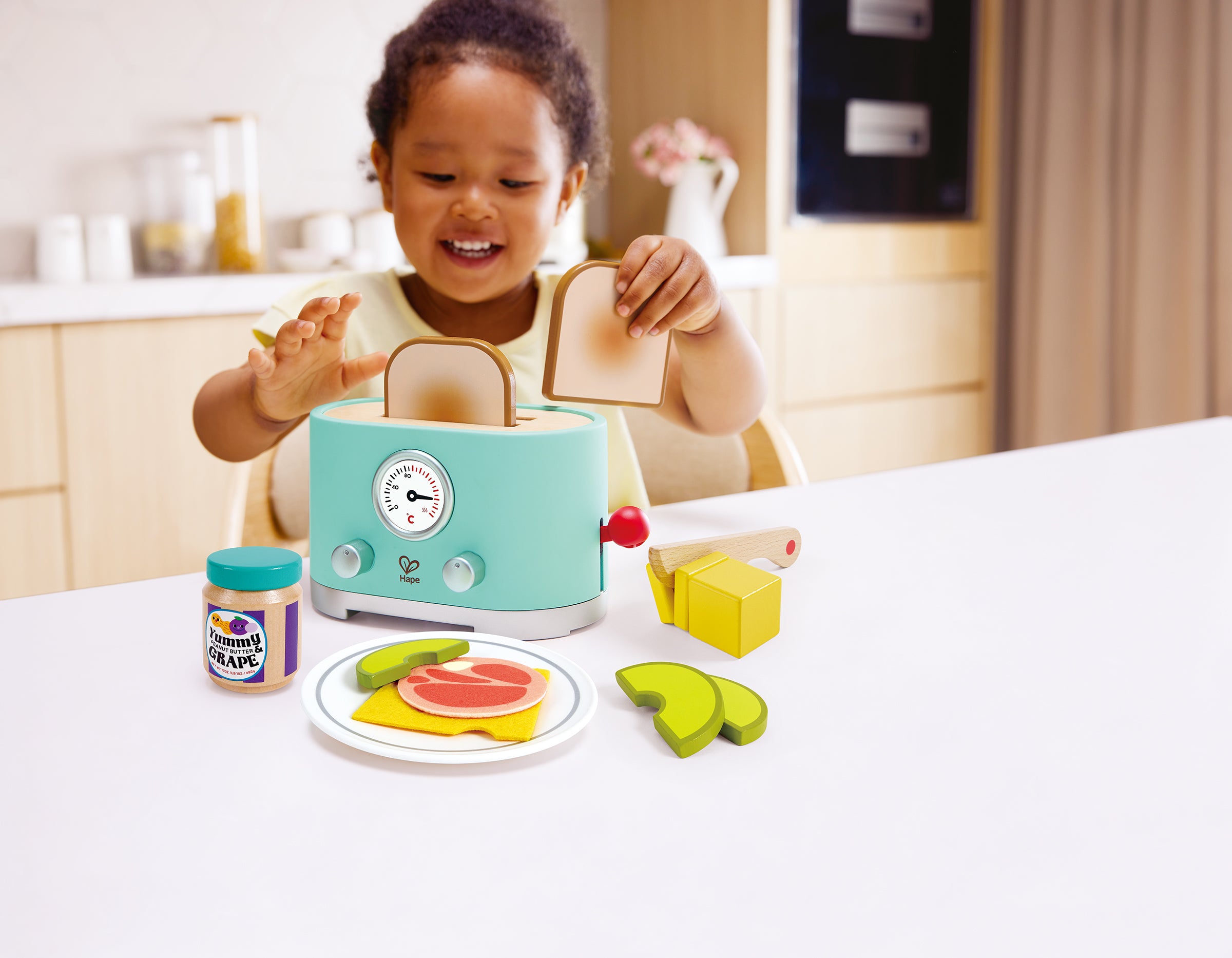 hape-ding-and-pop-up-toaster