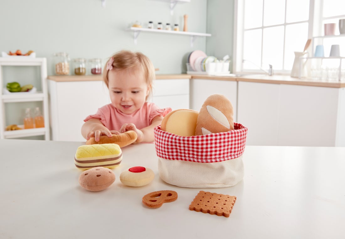 hape-toddler-bread-basket