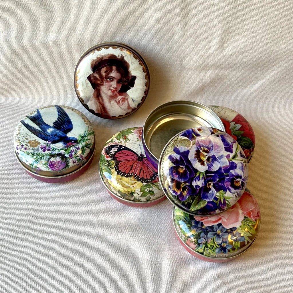 Small Round Tin - Nostalgia