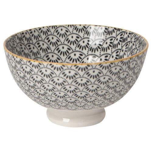 Porcelain Bowl - Dotted Scallop