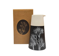 ti-kouka-white-on-black-jug