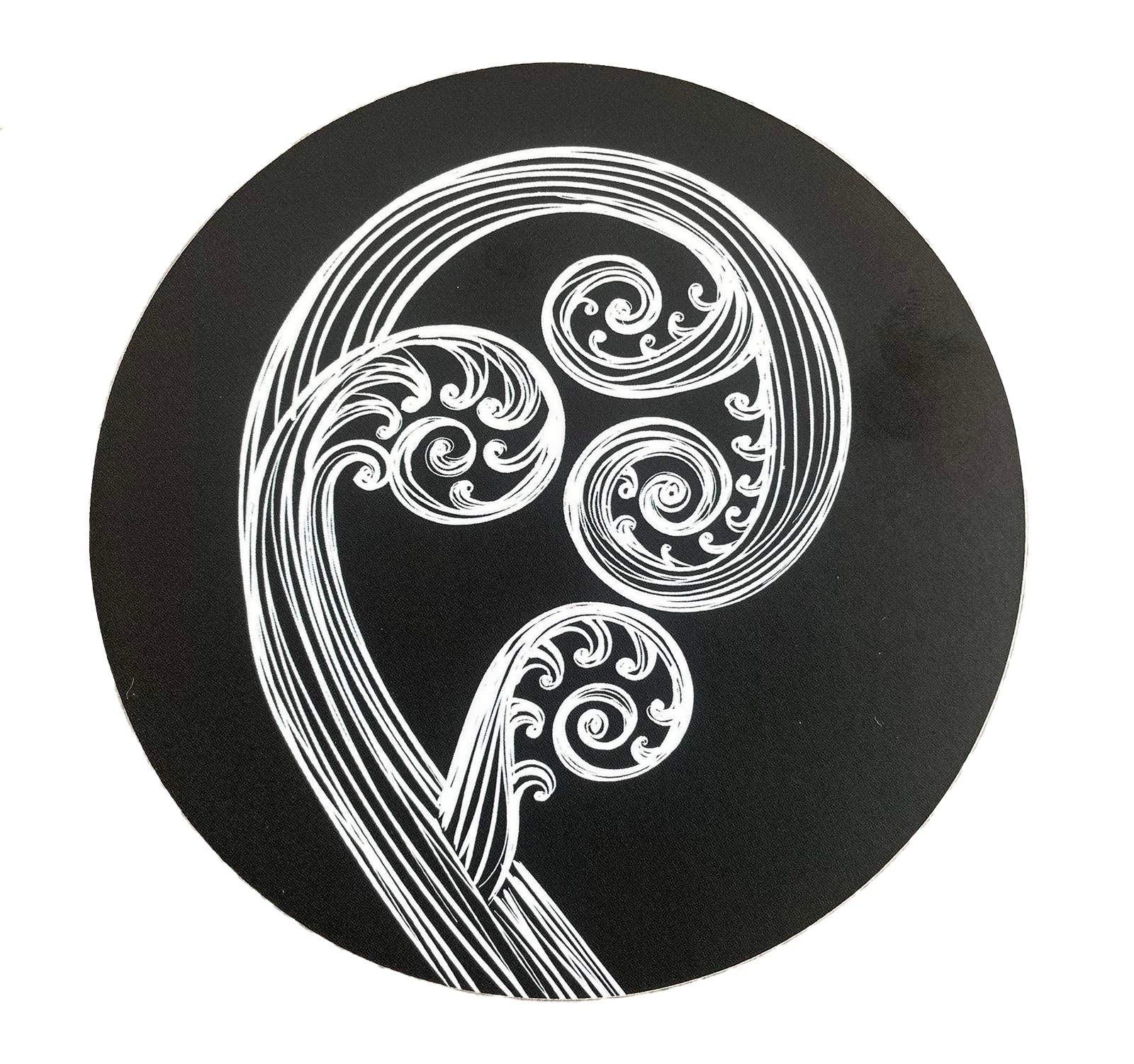 ponga-ivory-on-black-10cm-ro
