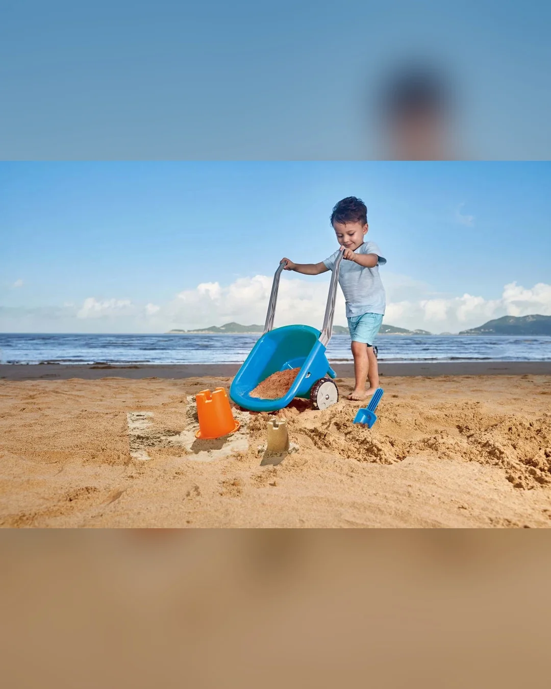 hape-beach-barrow-blue