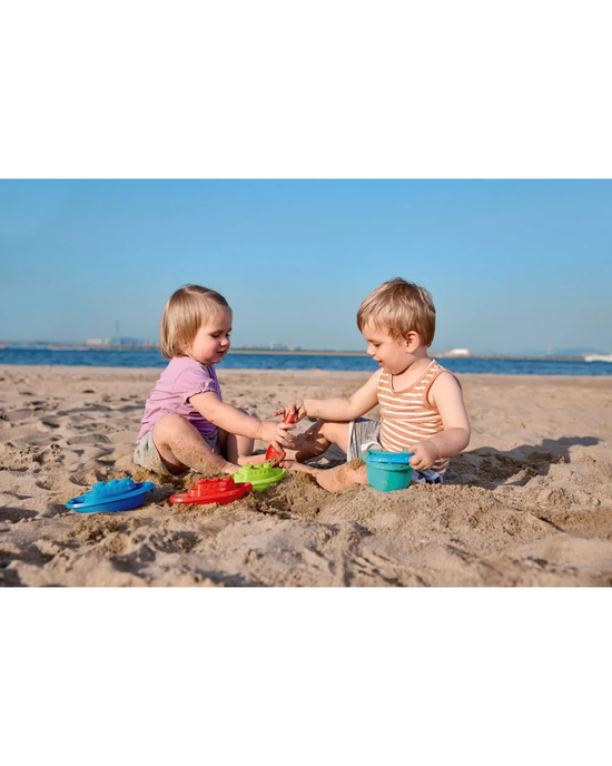 Hape Beach and Bath Boats