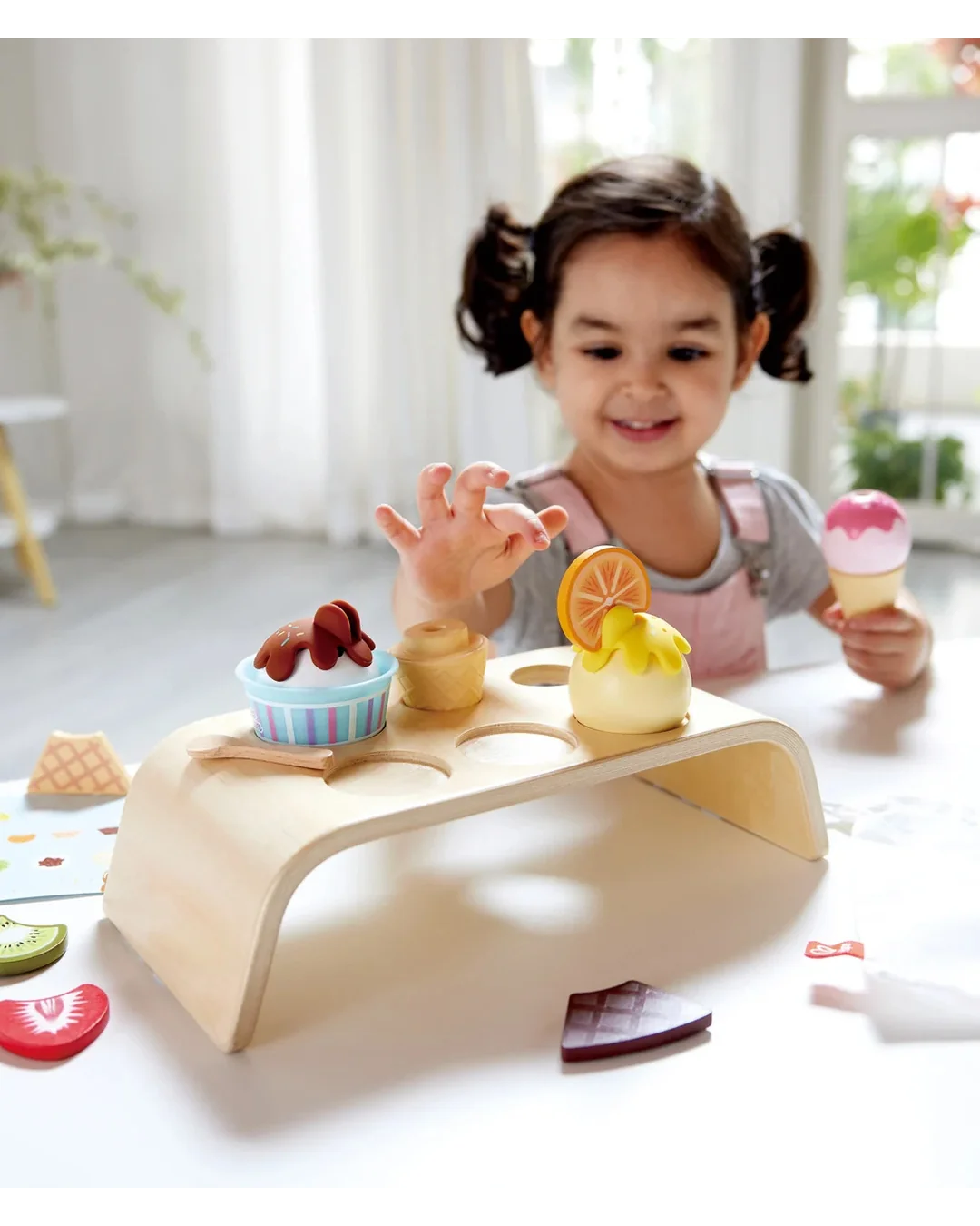 hape-creamy-dreamy-ice-cream-corner