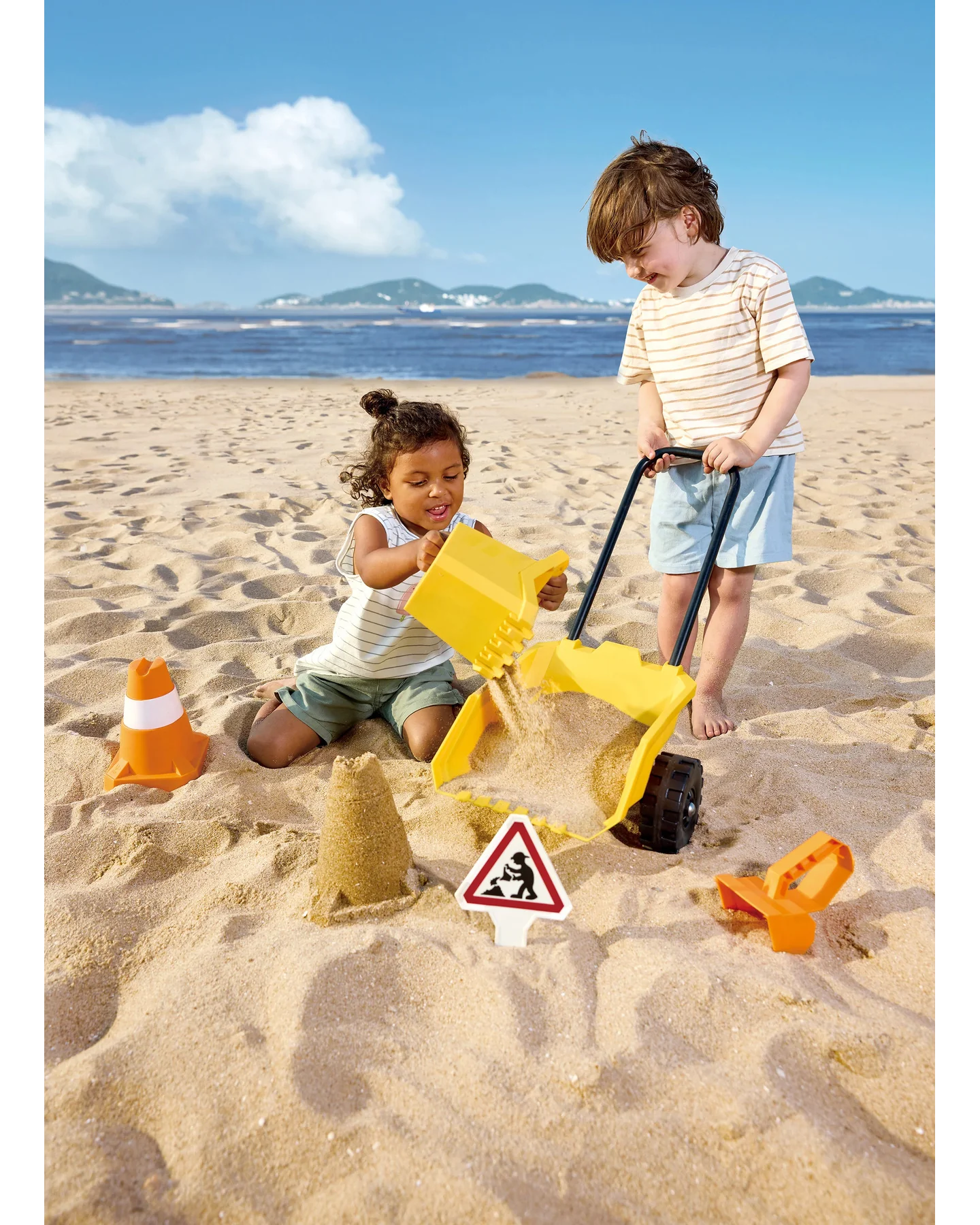 hape-dumper-sand-toy-set