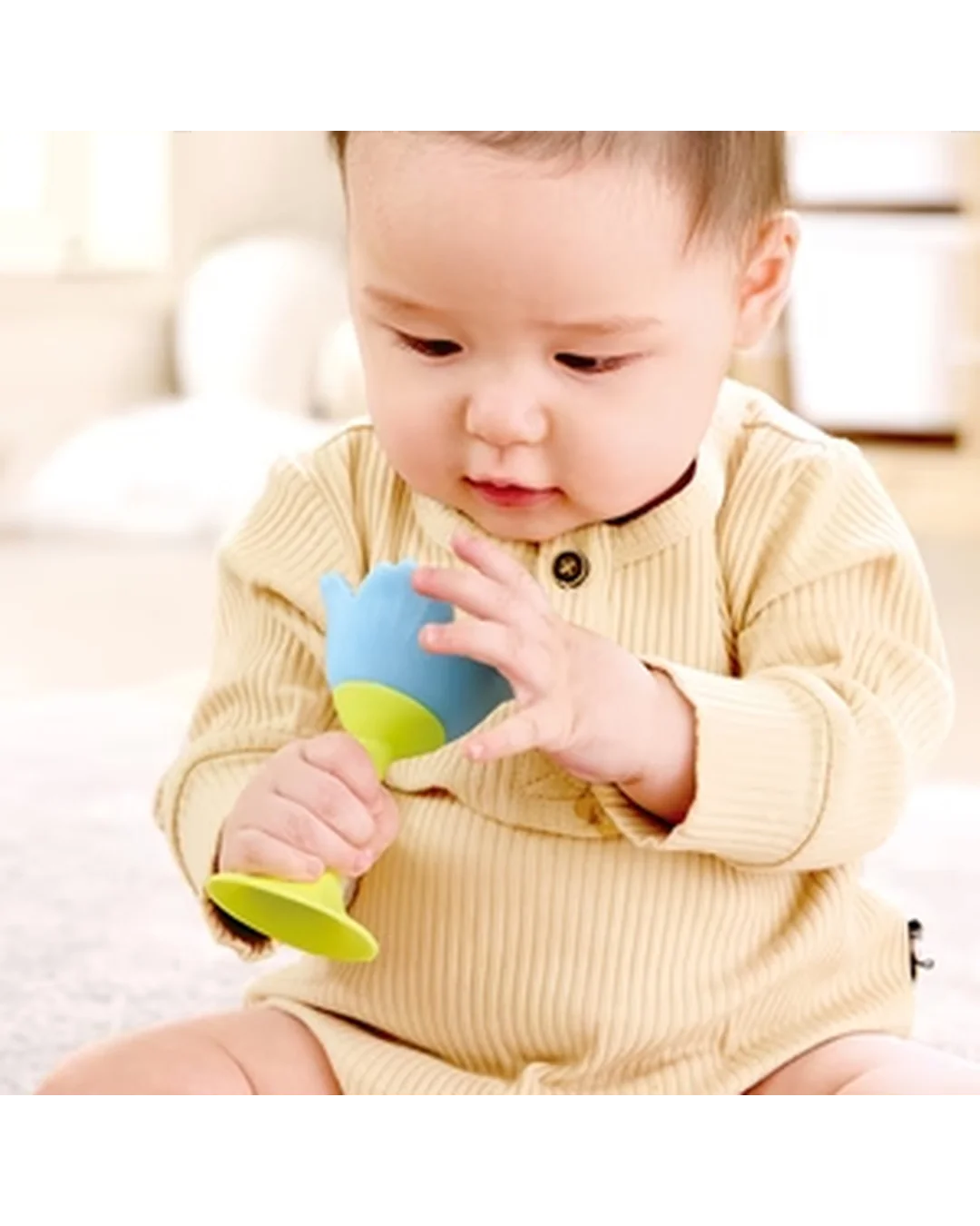 hape-flower-teether-blue