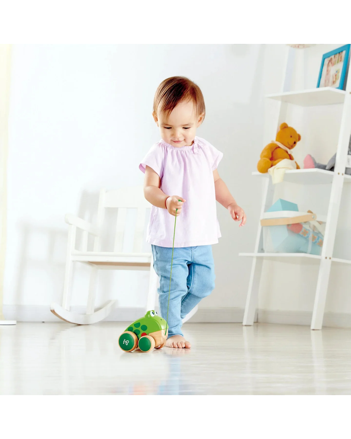 hape-frog-pull-along