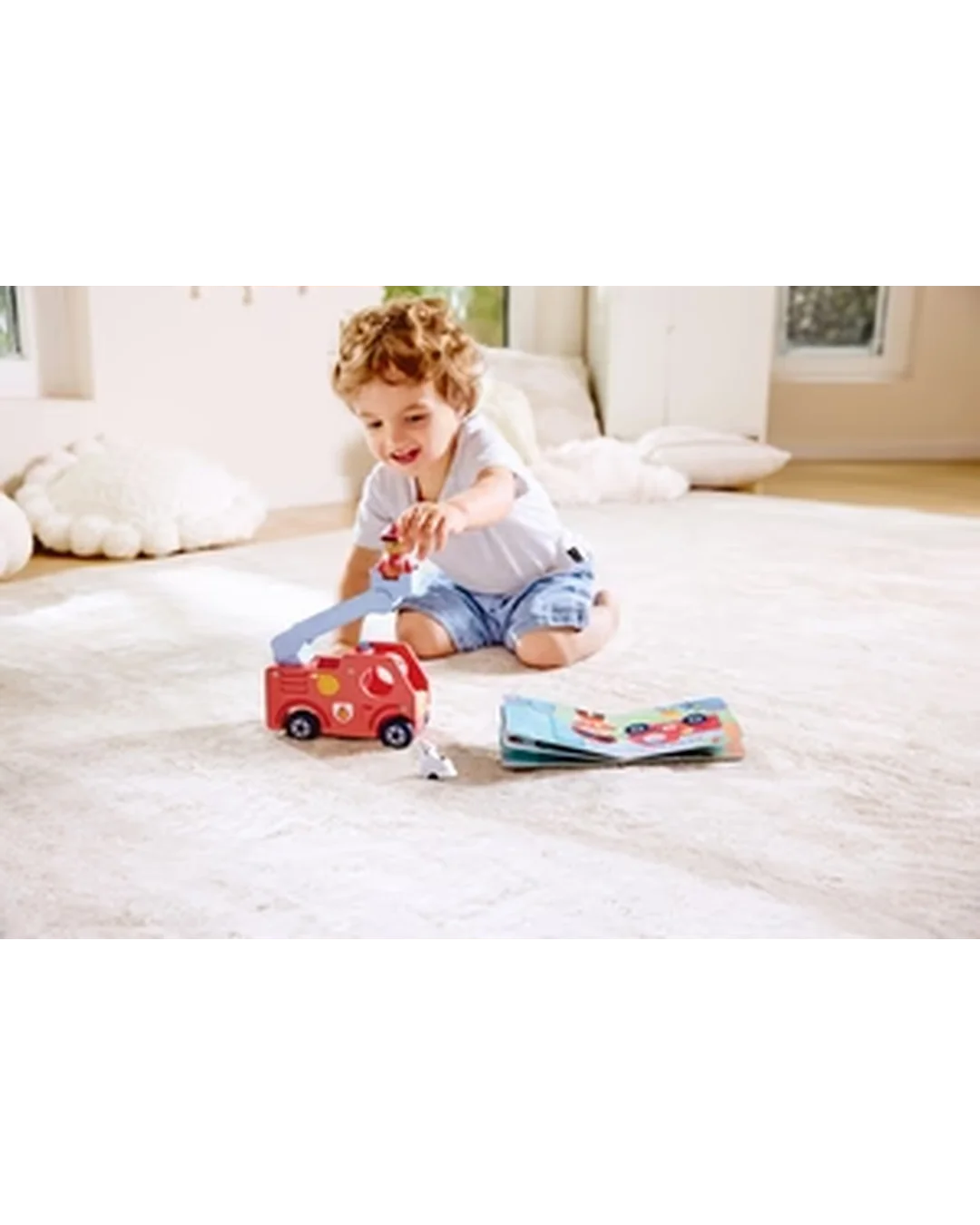 hape-land-the-roaring-fire-truck