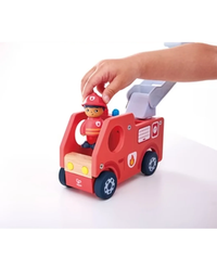 hape-land-the-roaring-fire-truck