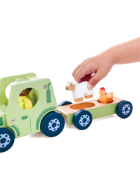 hape-land-the-rumbling-tractor