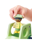 hape-land-the-rumbling-tractor