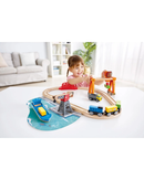 hape-lift-and-load-harbour-set
