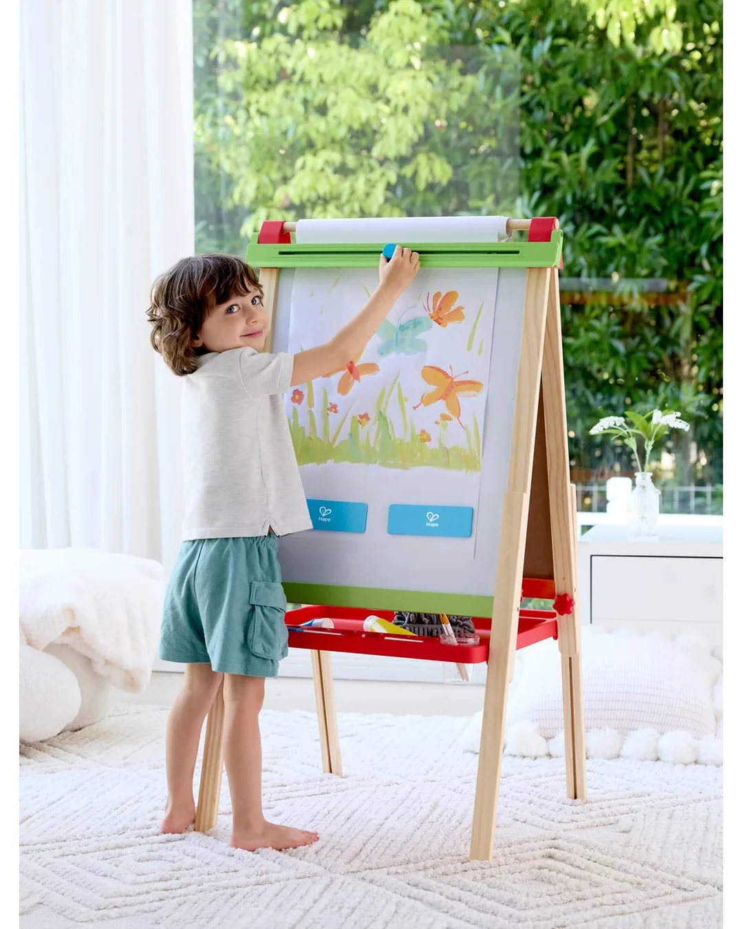 hape-little-artists-easel