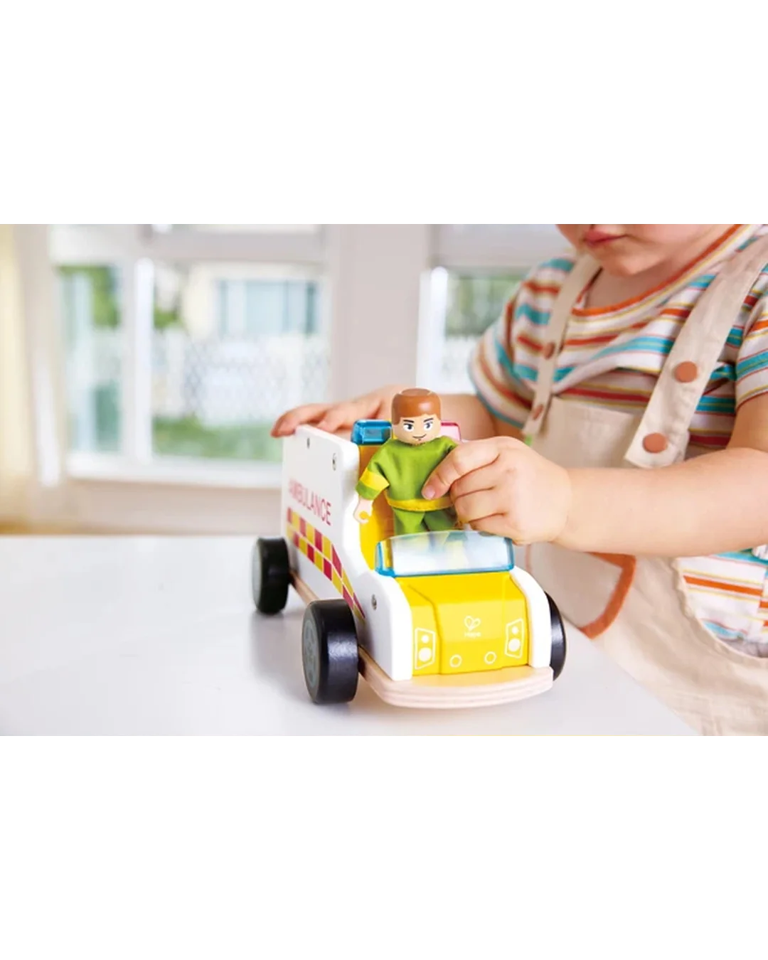 hape-rapid-response-toy-ambula