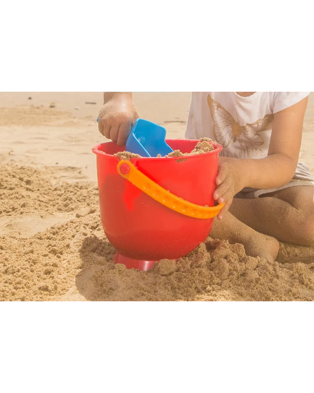 hape-scoop-and-pail