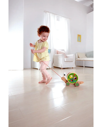 hape-walk-a-long-snail