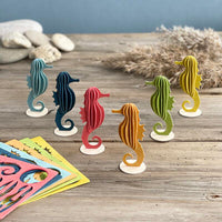 seahorse-lovi-8cm-coral-red