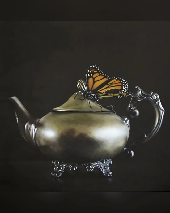 Teapot And Monarch
