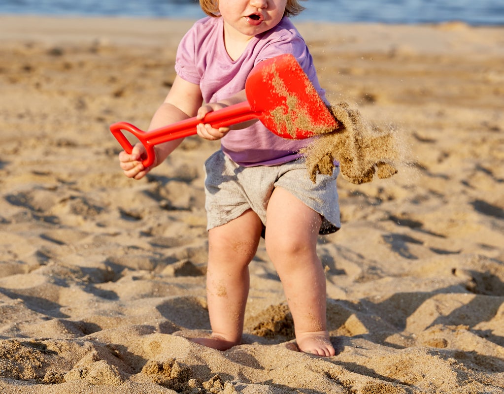 hape-mighty-shovel-red-40cm