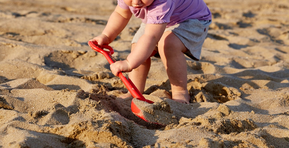 hape-mighty-shovel-red-40cm