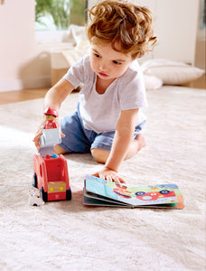 hape-land-the-roaring-fire-truck