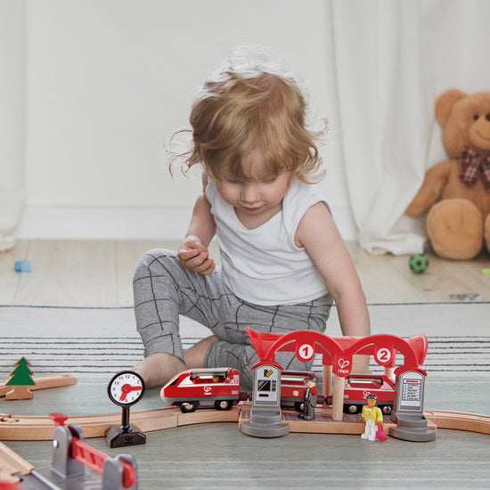 Hape Busy City Rail Set