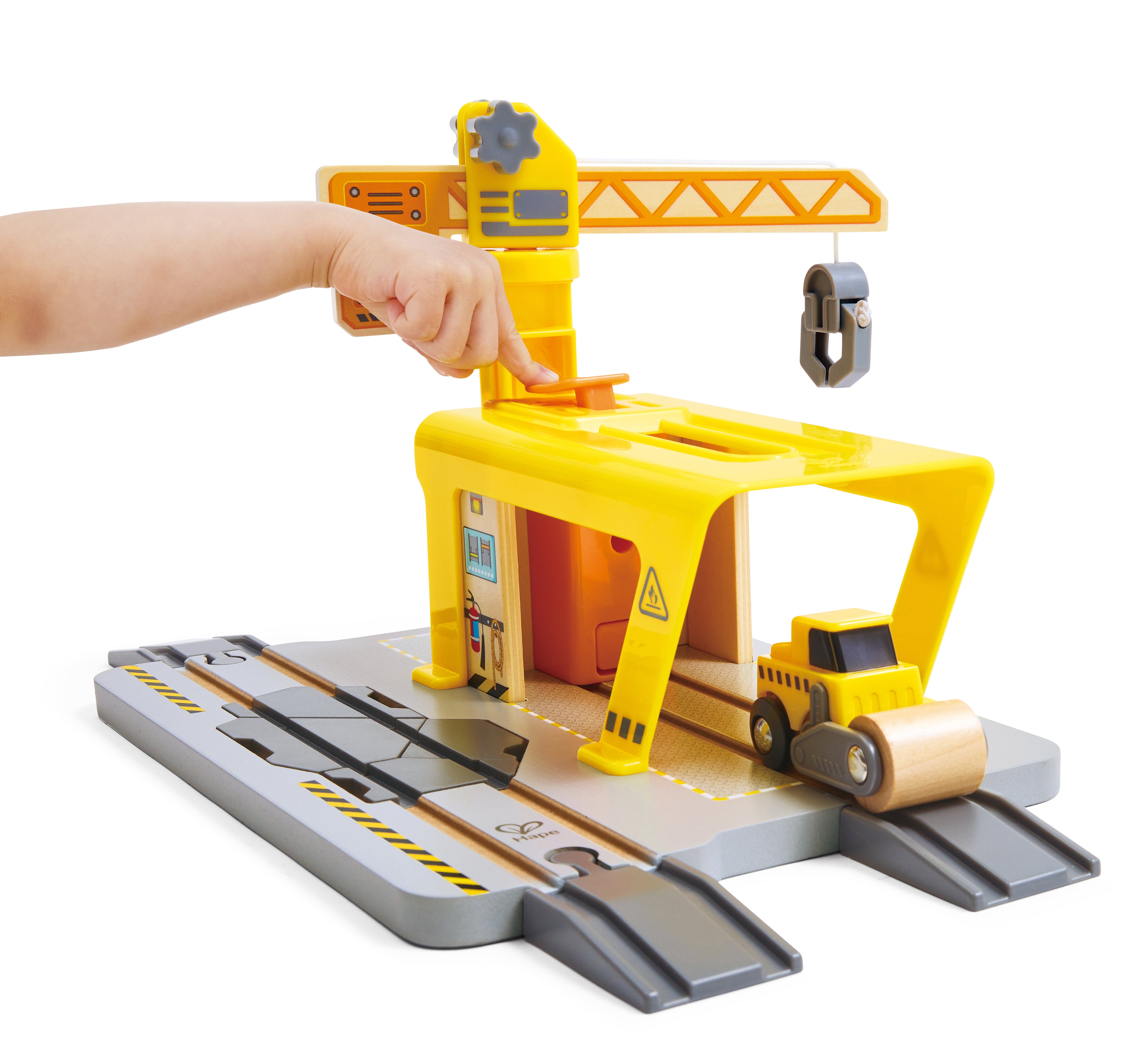 hape-railway-crane-constructio