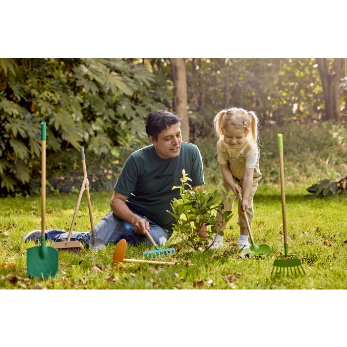 hape-pointed-garden-shovel