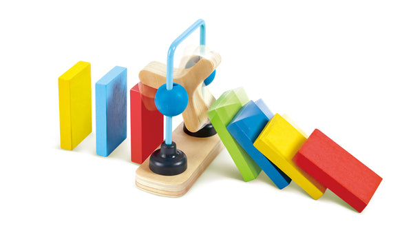 hape-dynamo-dominoes