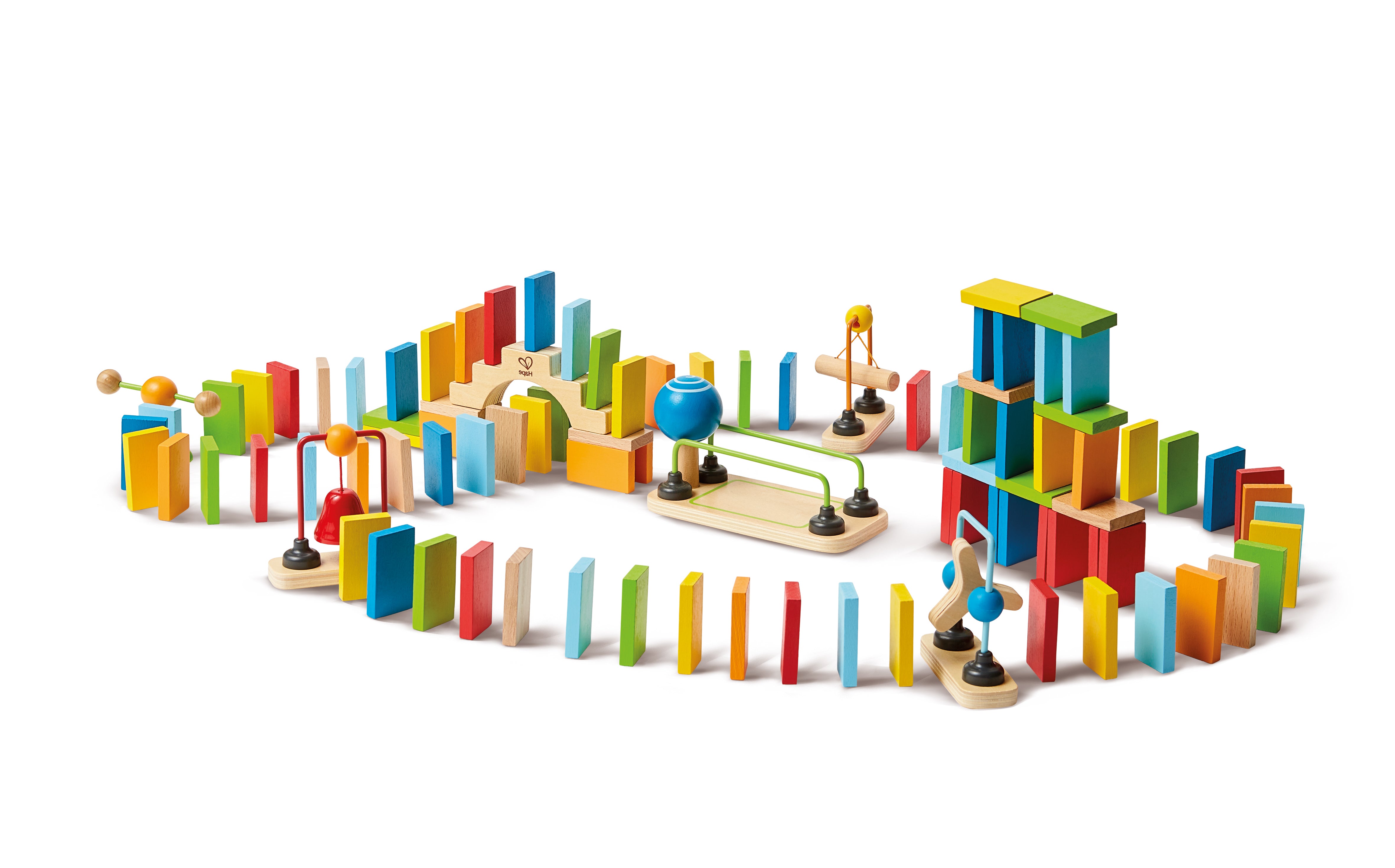 hape-dynamo-dominoes