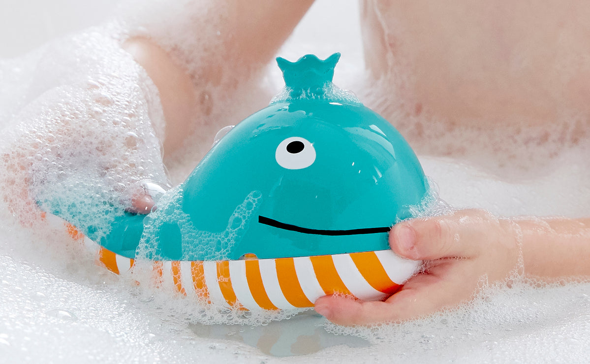 hape-bubble-blowing-whale
