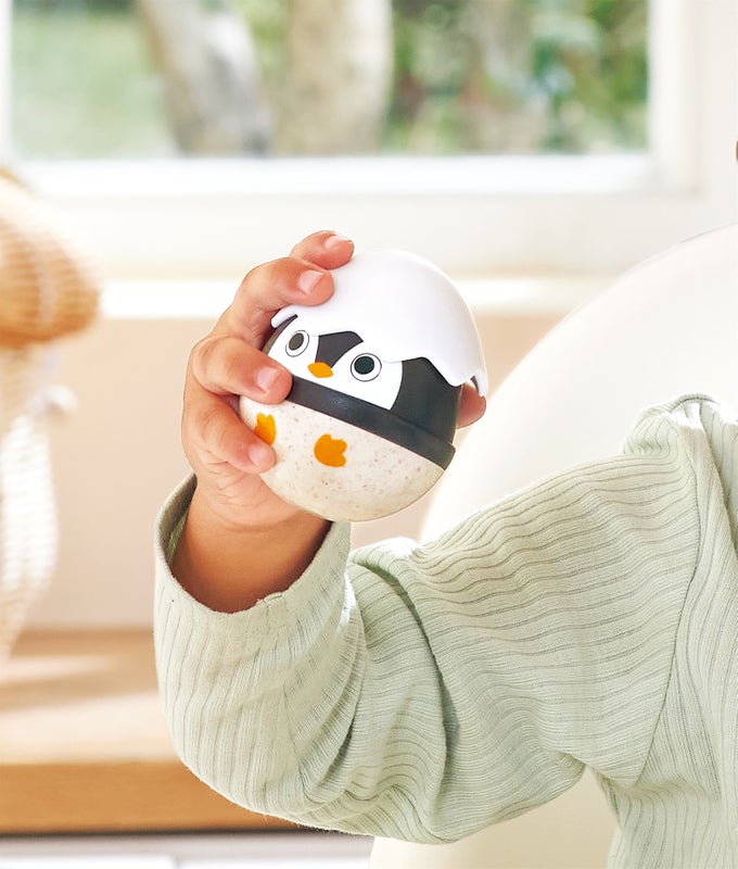 hape-wobbling-penguin-family